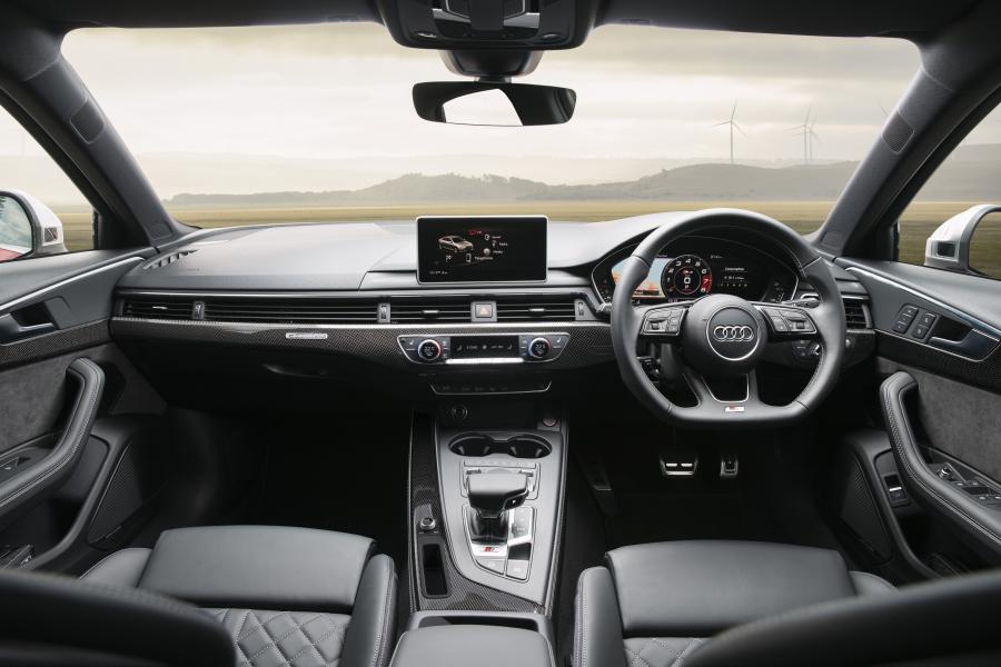 Торпедо Audi S4 Sedan (B9) 2017 года  (AU) (фото 10 из 17)